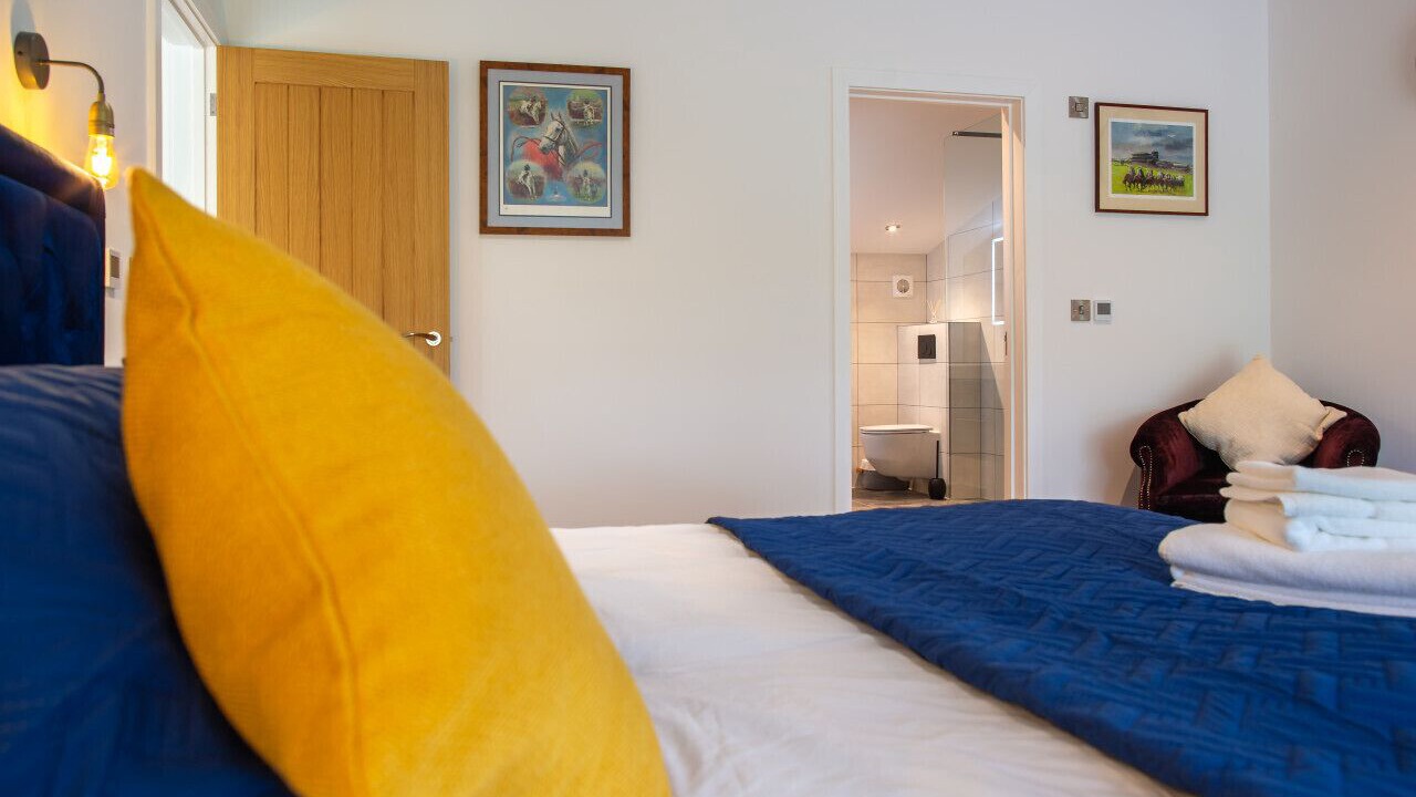 Photo of Bedroom in Cropthorne