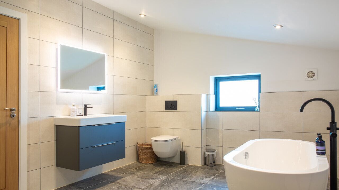 Photo of Bathroom in Cropthorne