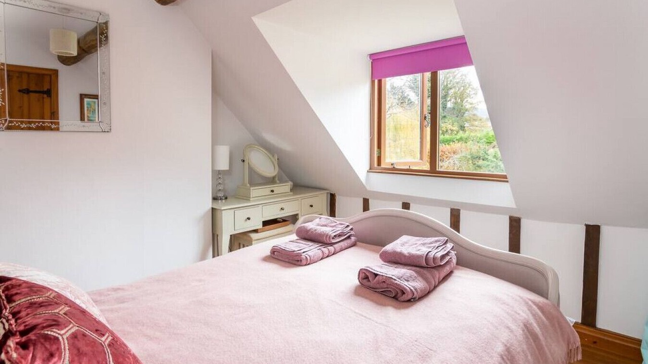 Photo of Bedroom in Cow Honeybourne