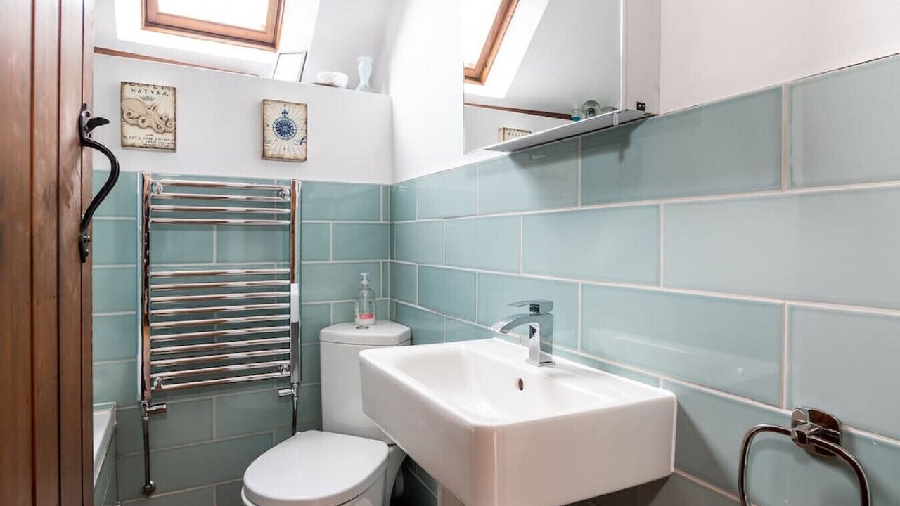 Photo of Bathroom in Cow Honeybourne