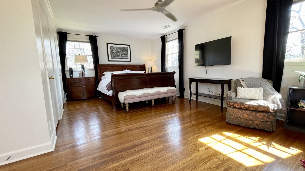 Photo of Bedroom in Green Hills
