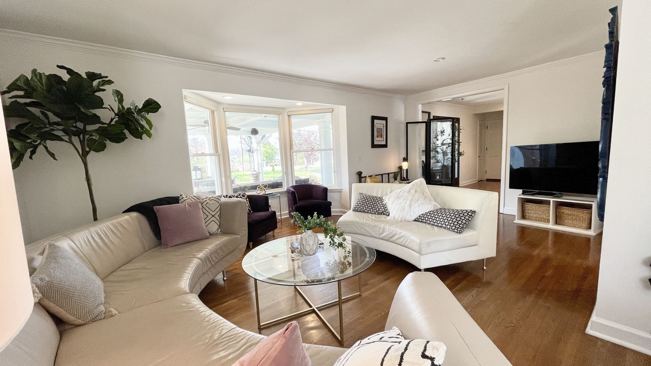 Photo of Livingroom in Green Hills