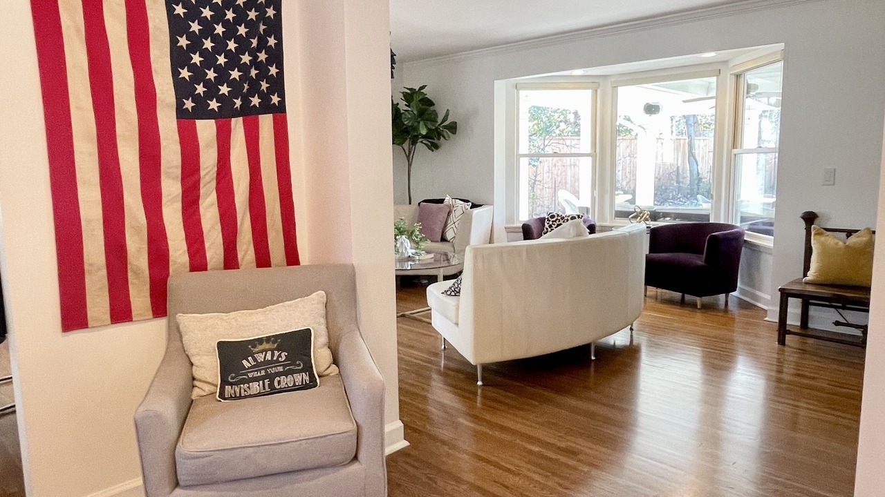 Photo of Livingroom in Green Hills