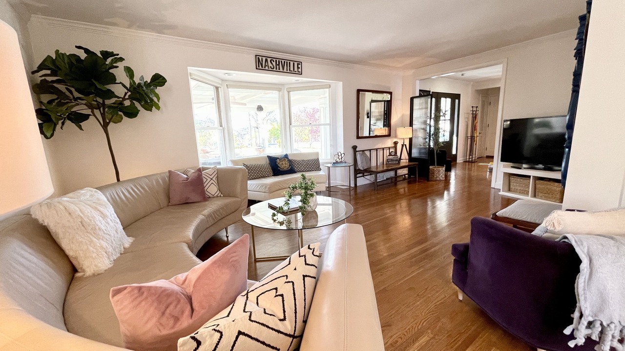 Photo of Livingroom in Green Hills