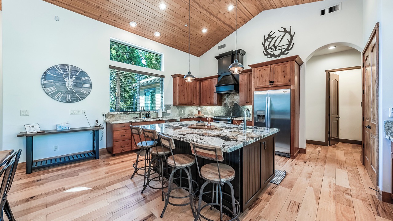 Photo of Kitchen in Shaver Lake