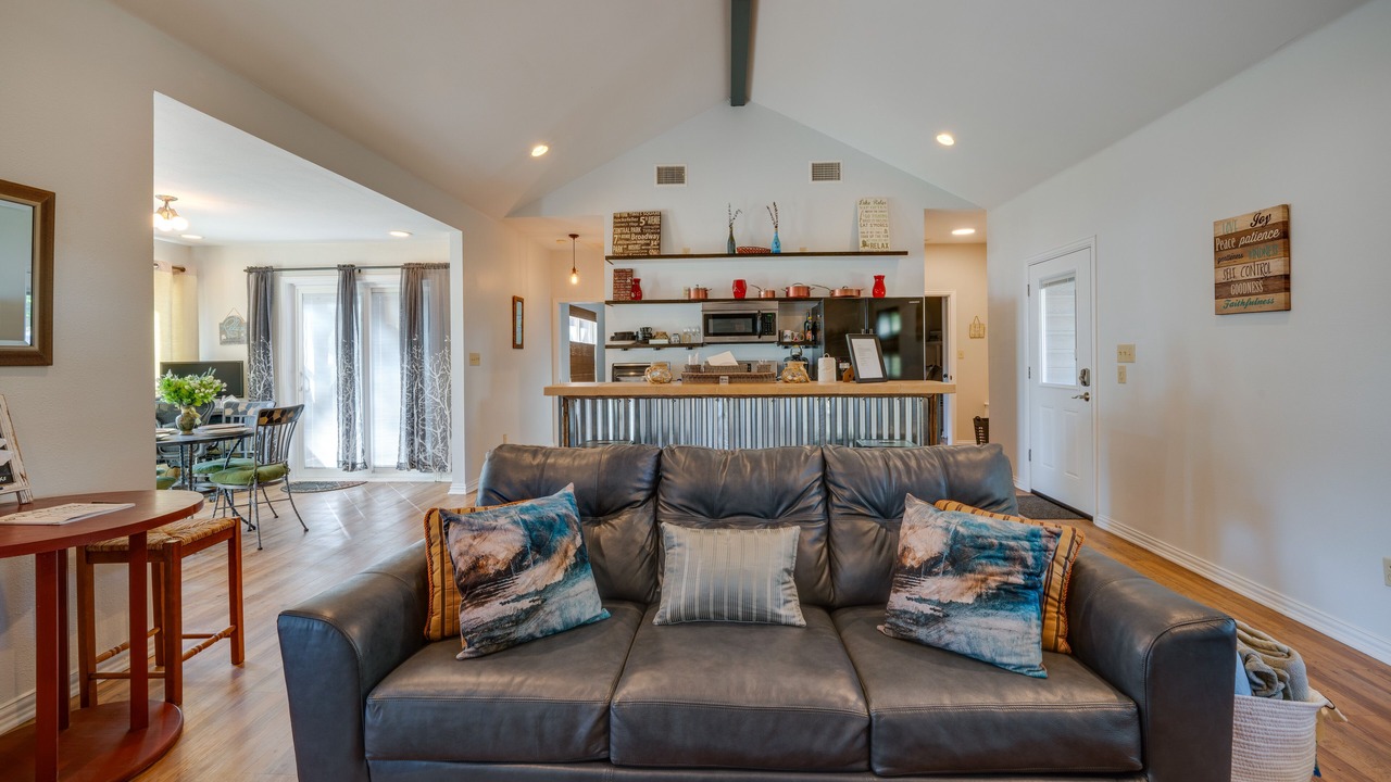 Photo of Livingroom in Pottsboro