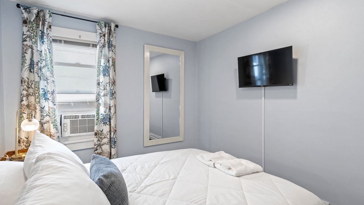 Photo of Bedroom in Ithaca