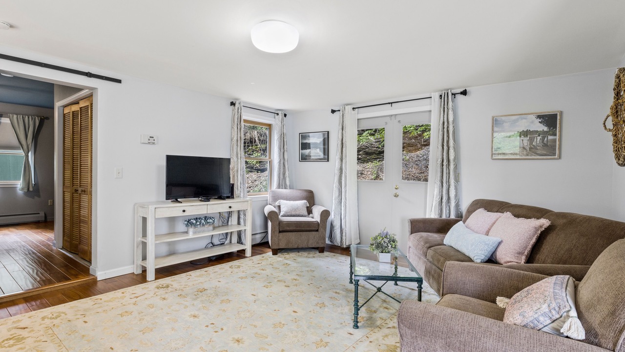 Photo of Livingroom in Ithaca