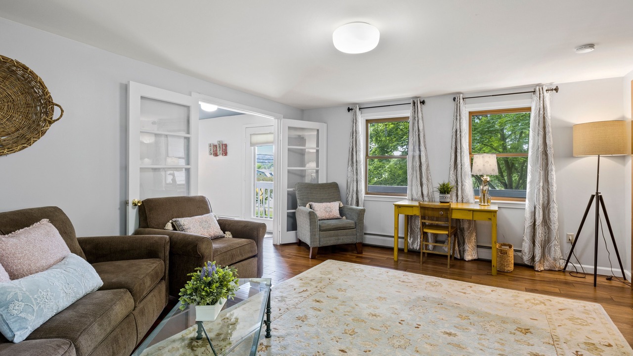 Photo of Livingroom in Ithaca