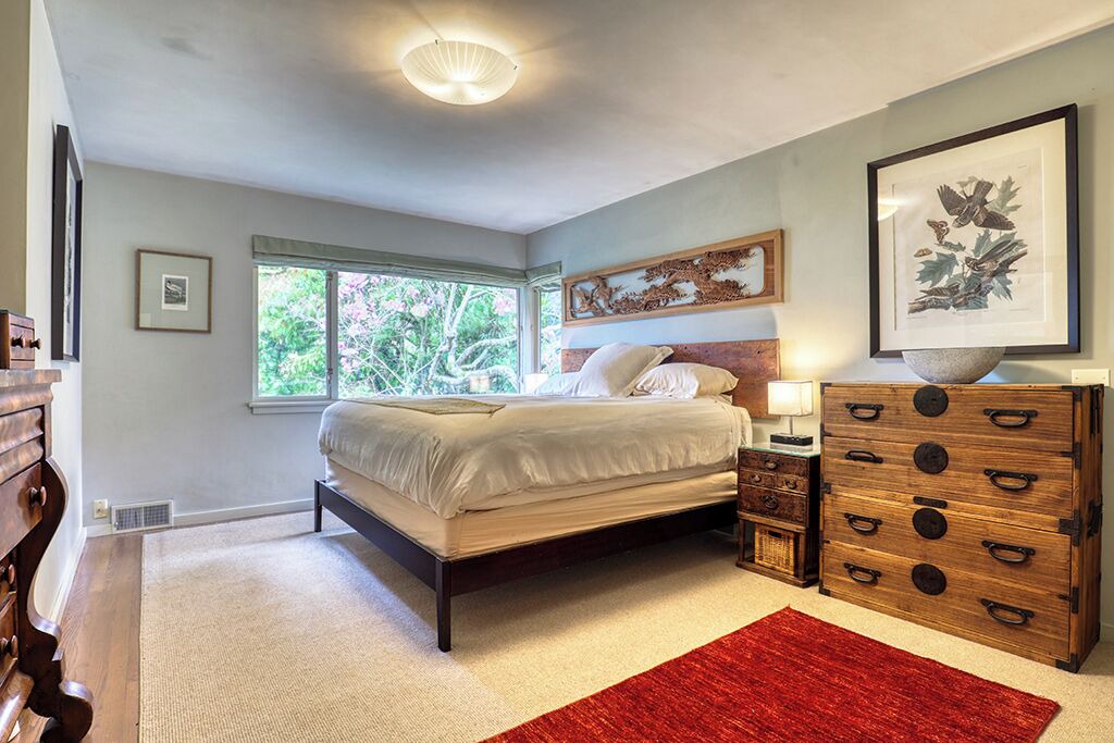 Photo of Bedroom in North Beach/Blue Ridge