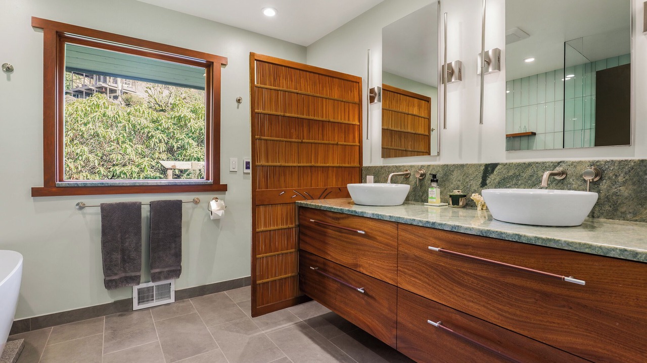Photo of Bathroom in North Beach/Blue Ridge