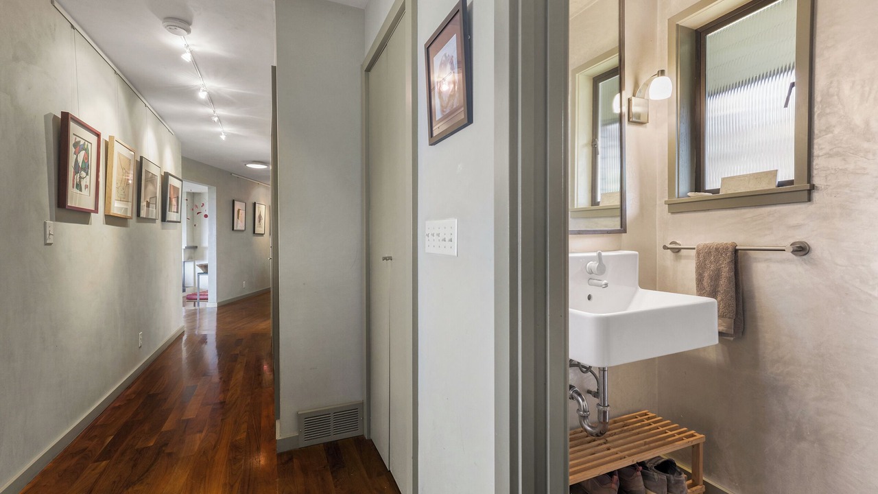 Photo of Bathroom in North Beach/Blue Ridge