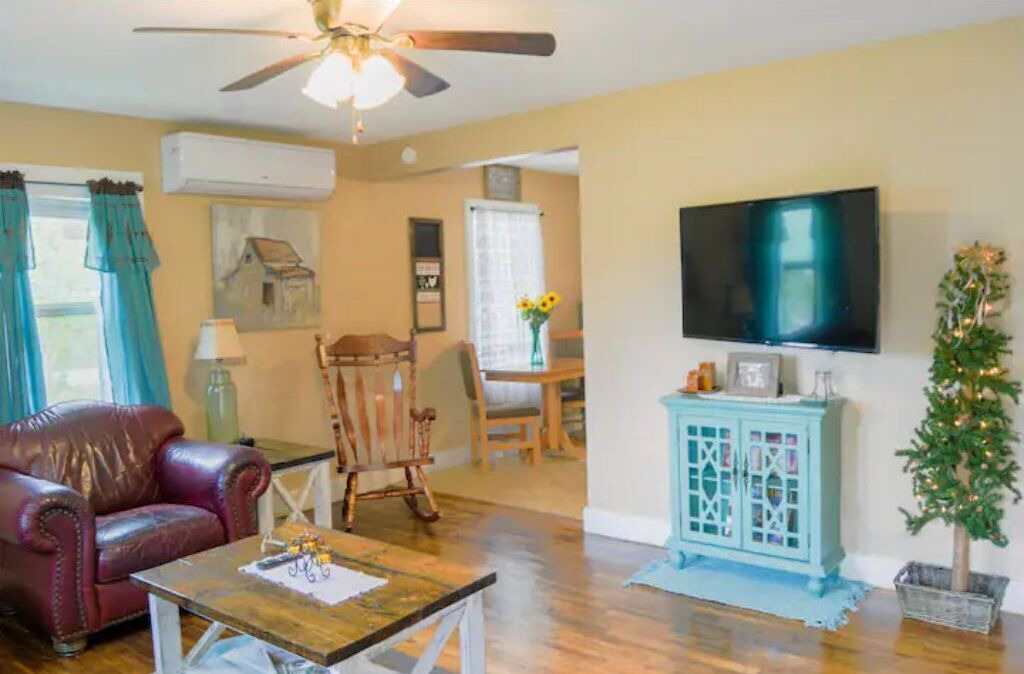 Photo of Livingroom in Markham