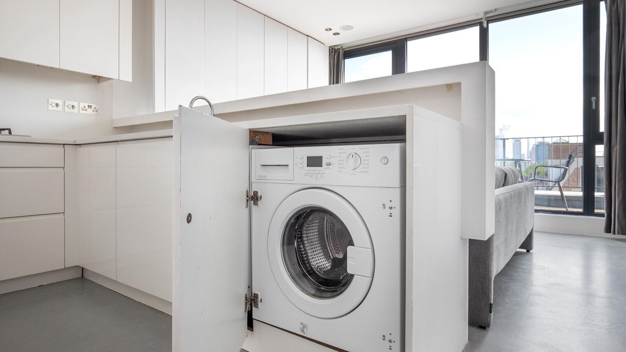 Photo of Others in De Beauvoir