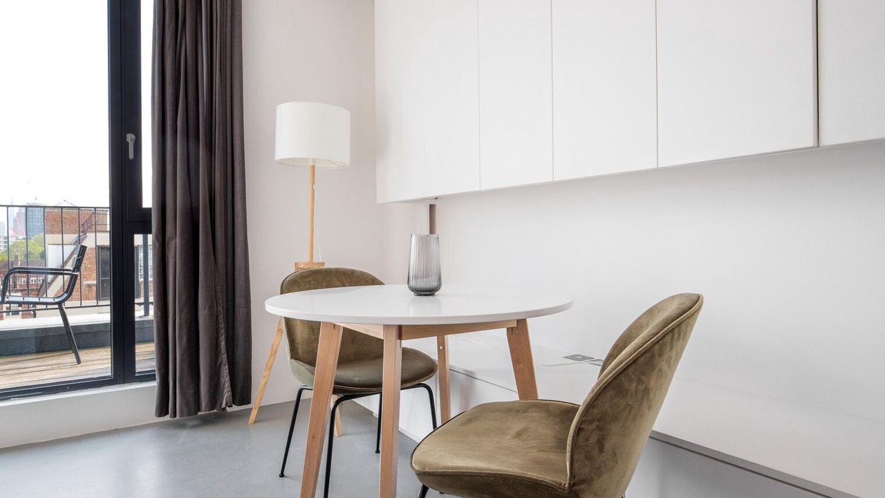 Photo of Others in De Beauvoir