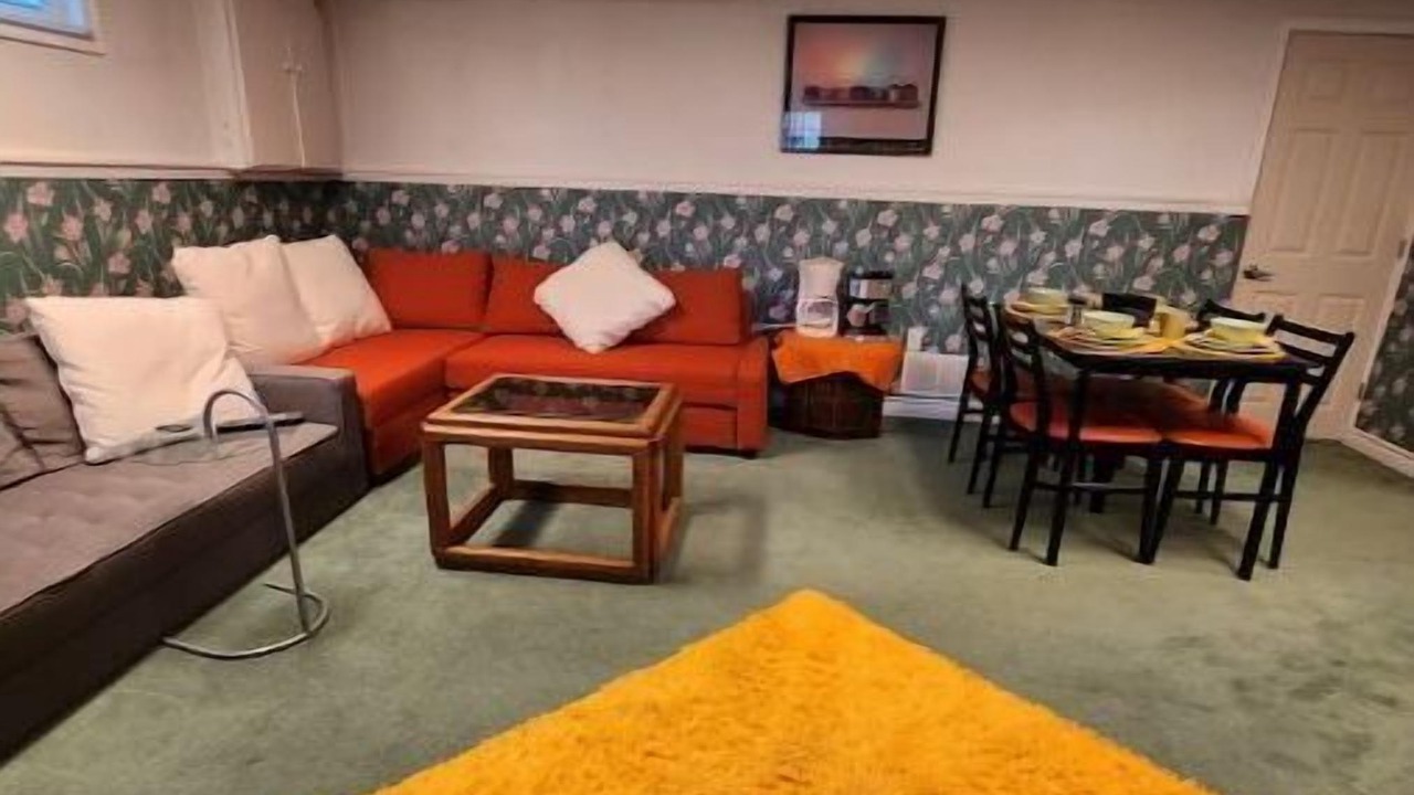 Photo of Livingroom in Thornhill