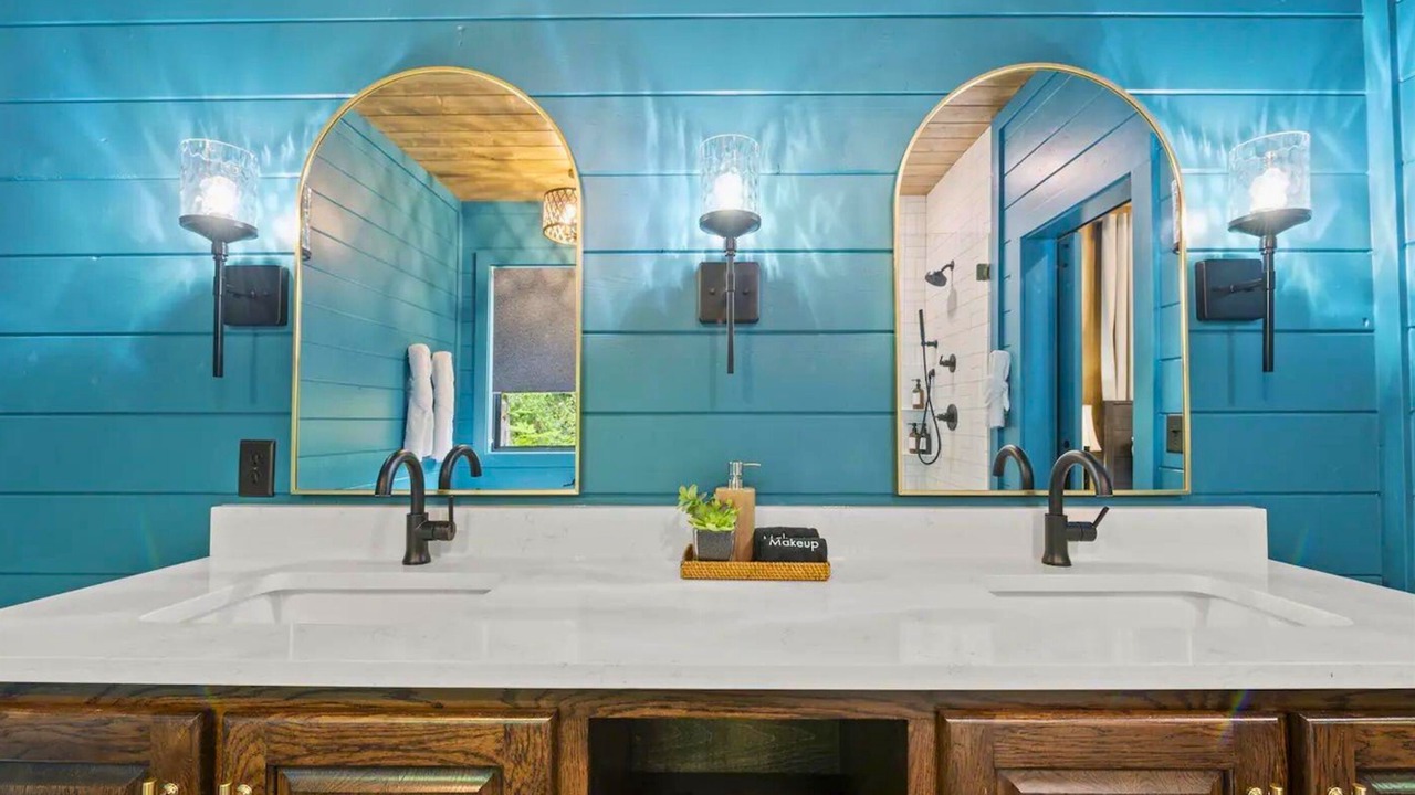 Photo of Bathroom in Broken Bow
