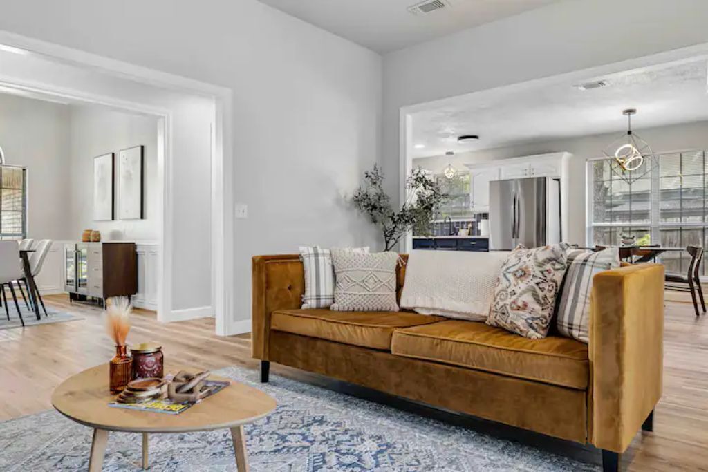 Photo of Livingroom in Flower Mound