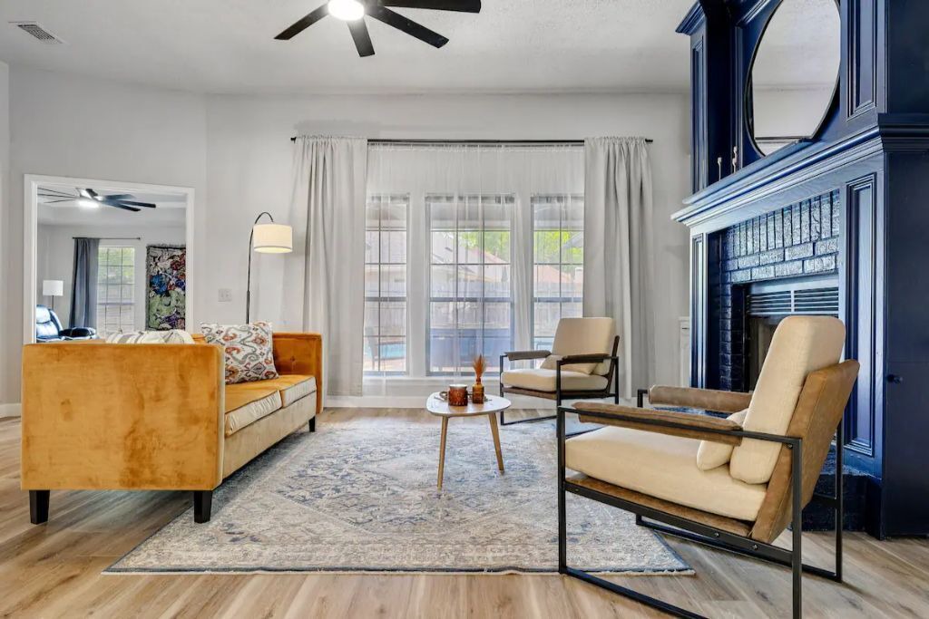 Photo of Livingroom in Flower Mound