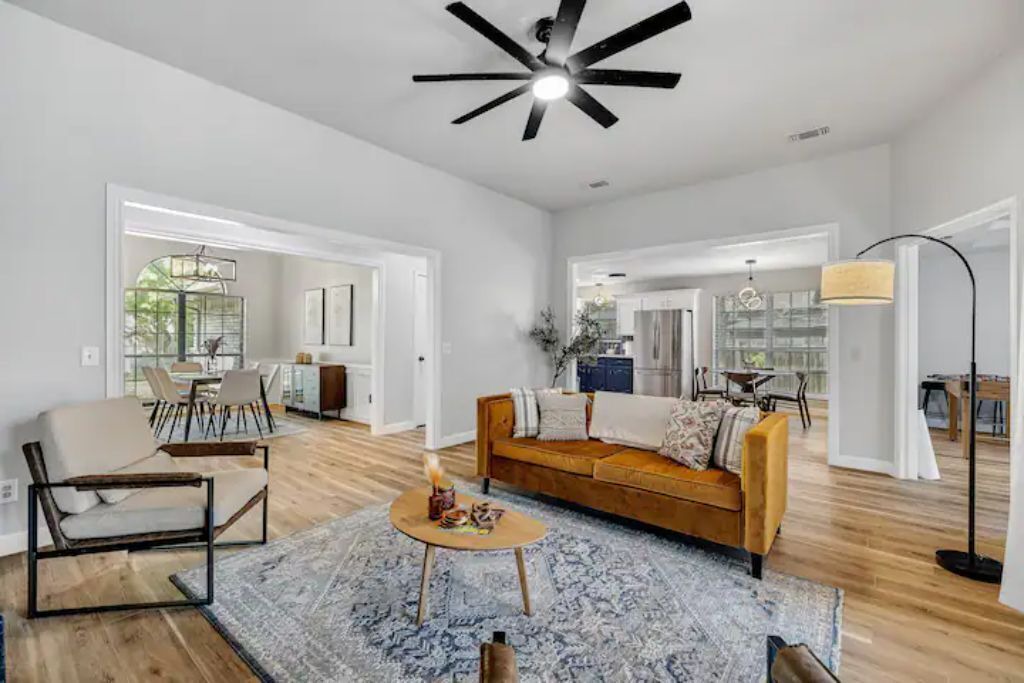 Photo of Livingroom in Flower Mound