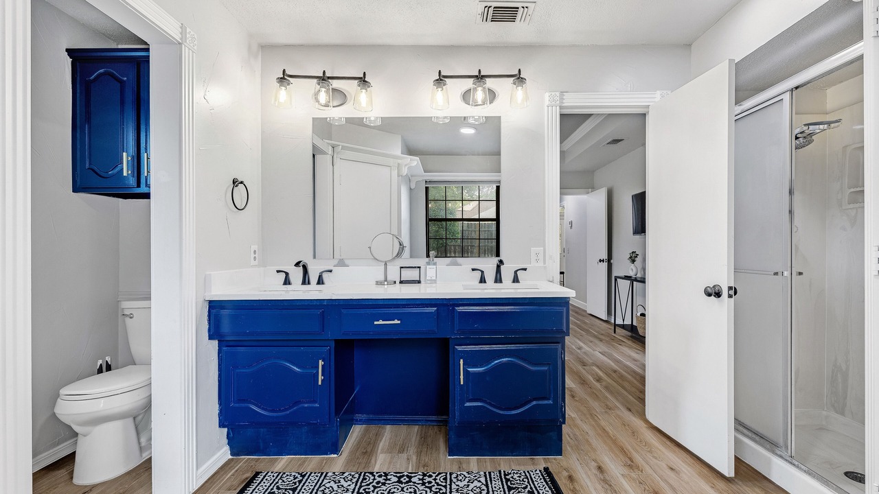 Photo of Bathroom in Flower Mound