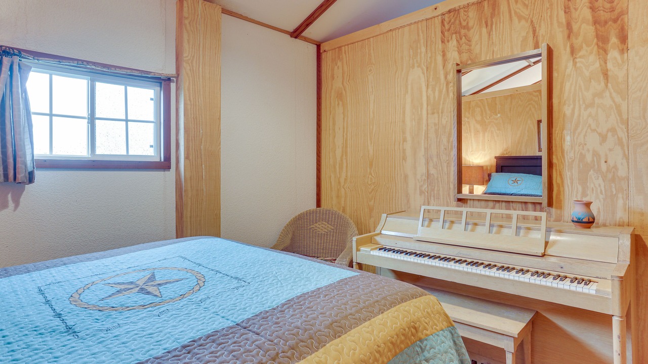 Photo of Bedroom in Hermosa