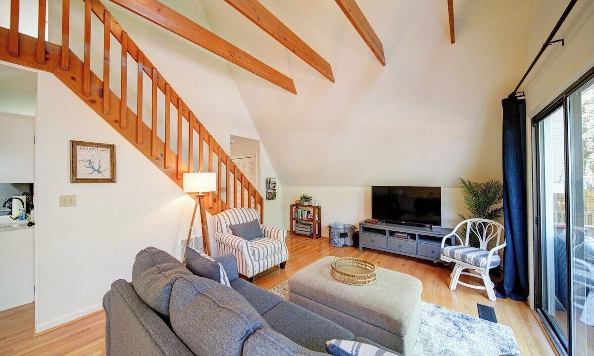 Photo of Livingroom in Southmont