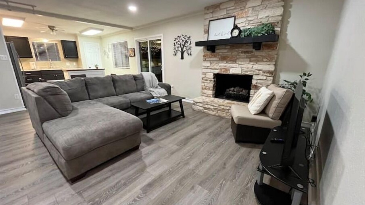 Photo of Livingroom in Taylor