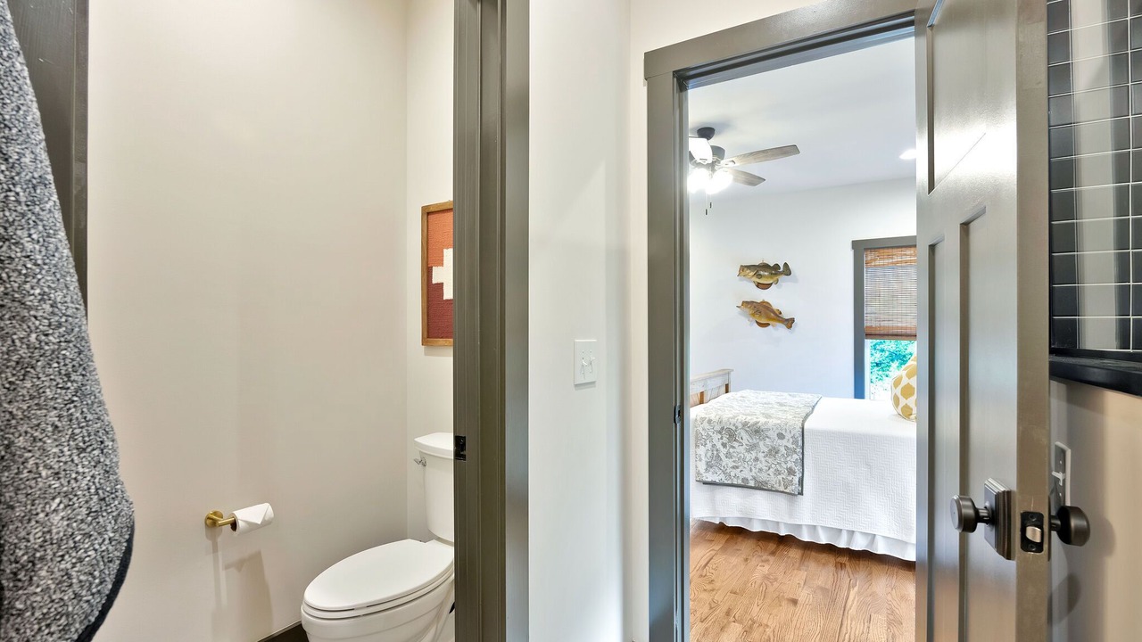 Photo of Bathroom in Cooleys Rift