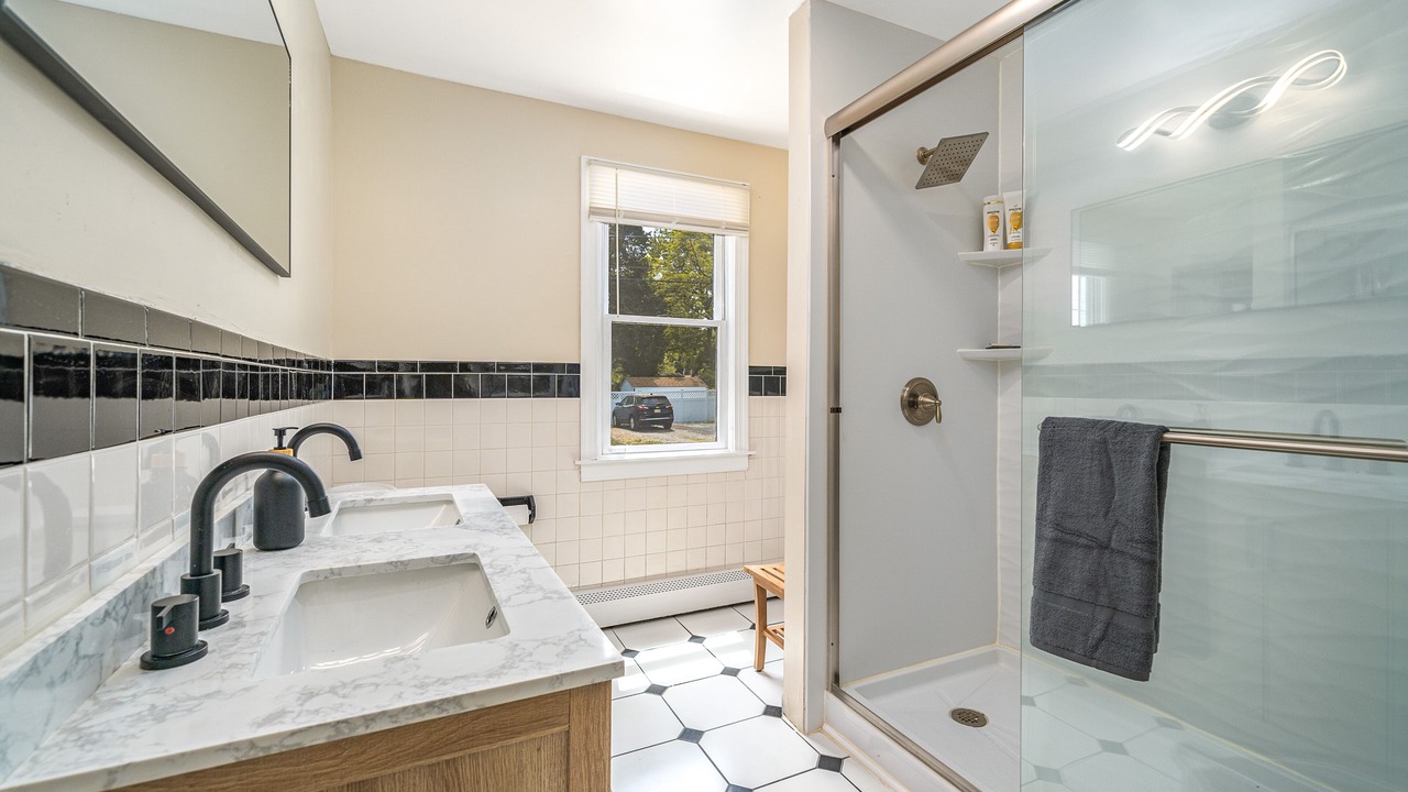 Photo of Bathroom in Ocean Gate