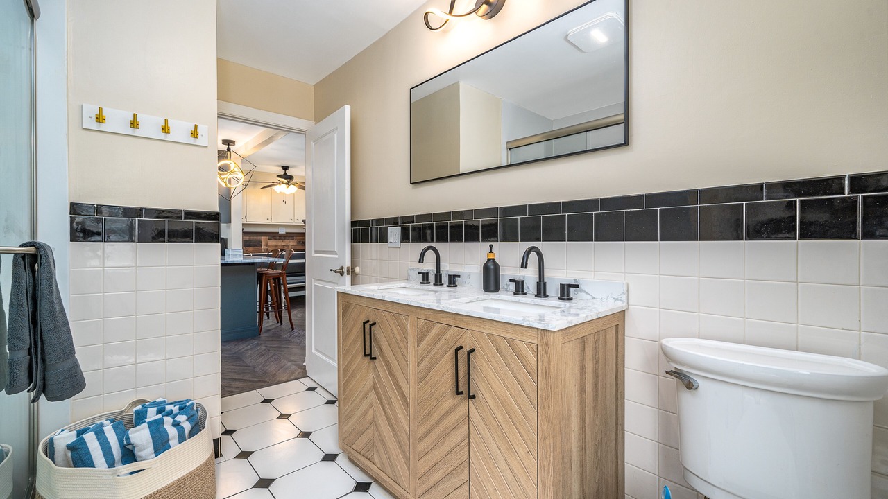 Photo of Bathroom in Ocean Gate