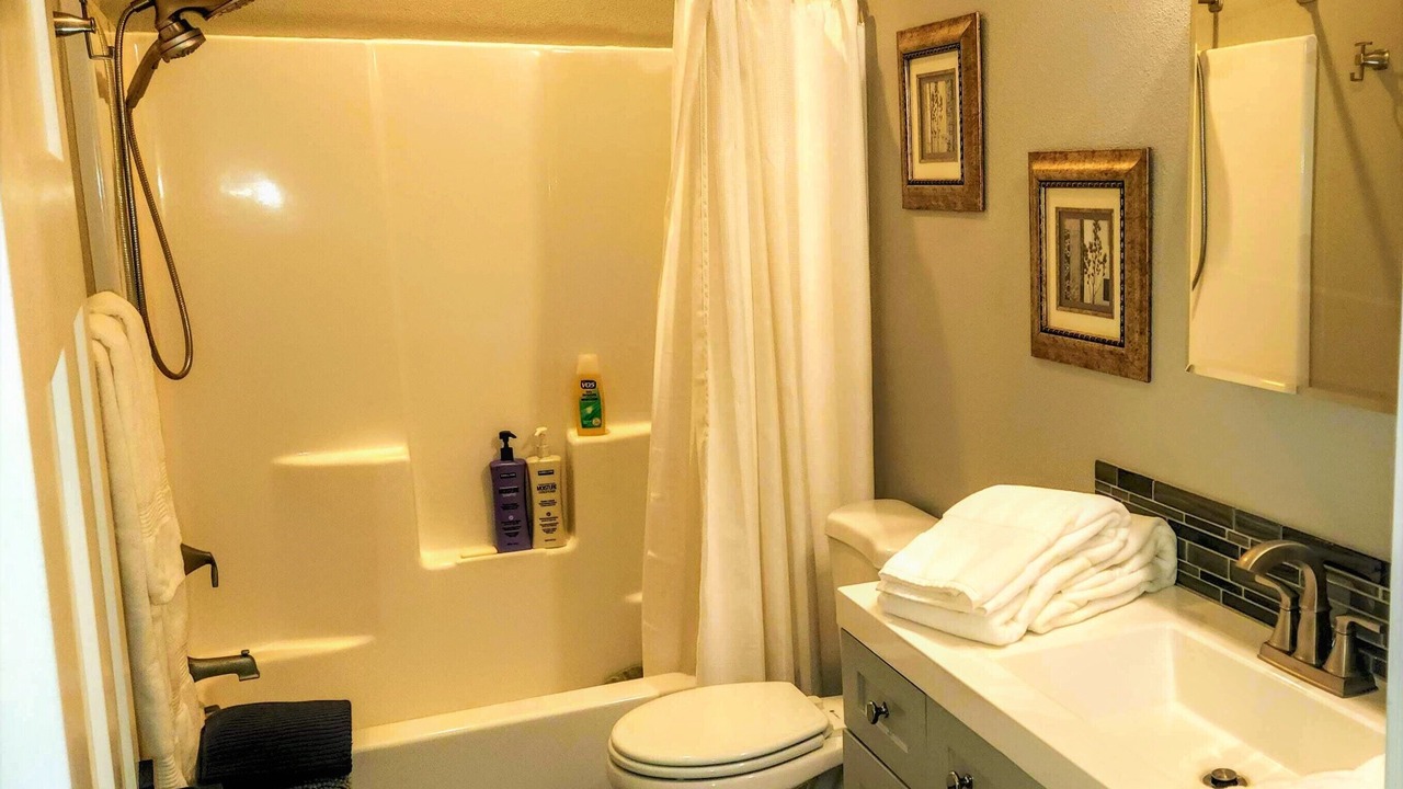 Photo of Bathroom in Carrolls