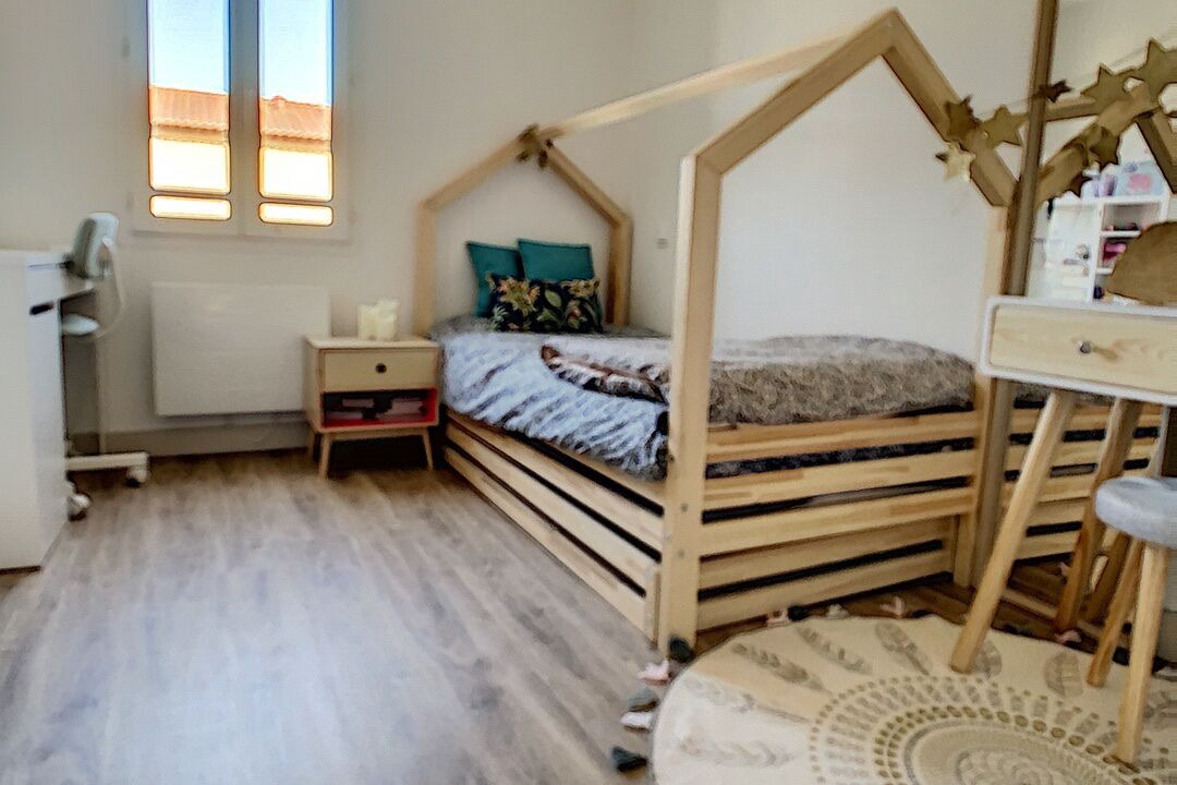 Photo of Bedroom in Loriol-du-Comtat