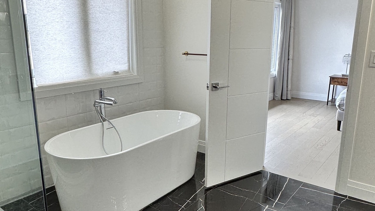 Photo of Bathroom in Boblo Island