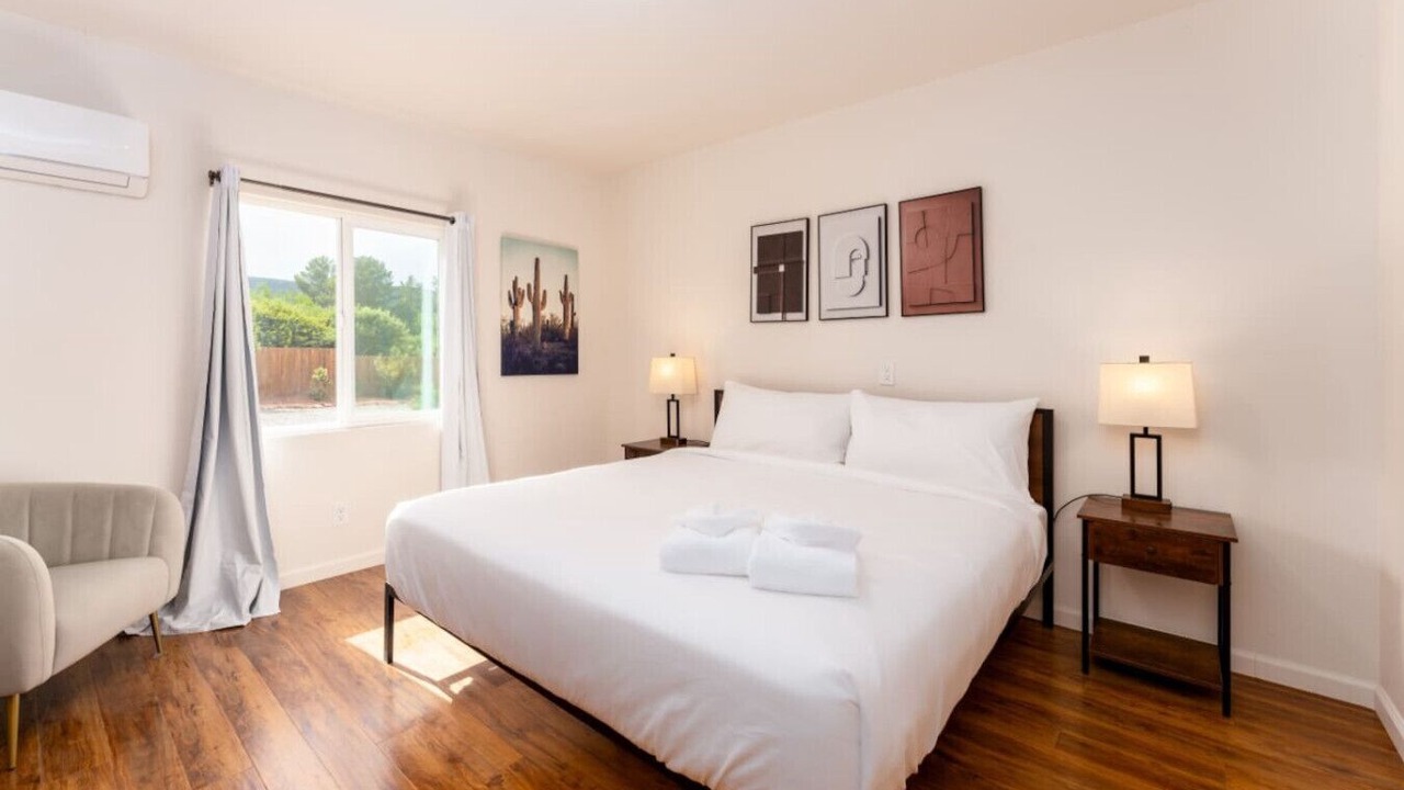 Photo of Bedroom in Oak Creek