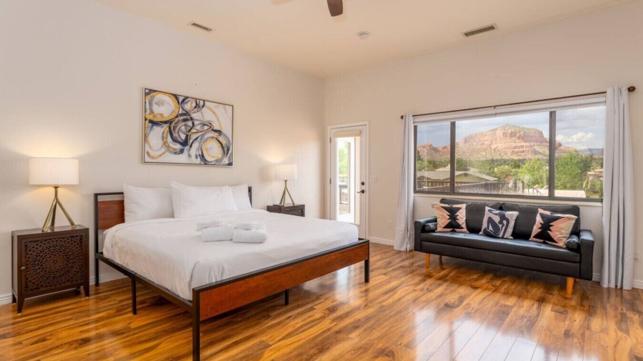 Photo of Bedroom in Oak Creek