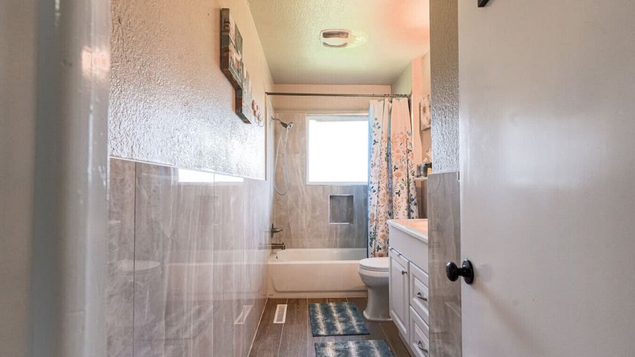 Photo of Bathroom in Central Oklahoma City