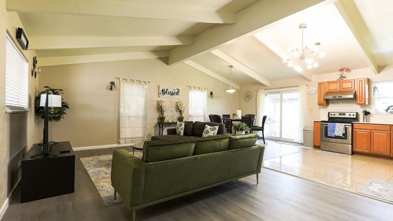 Photo of Livingroom in Central Oklahoma City
