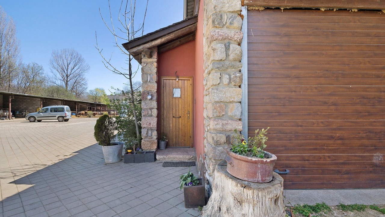Photo of Outdoor in Das
