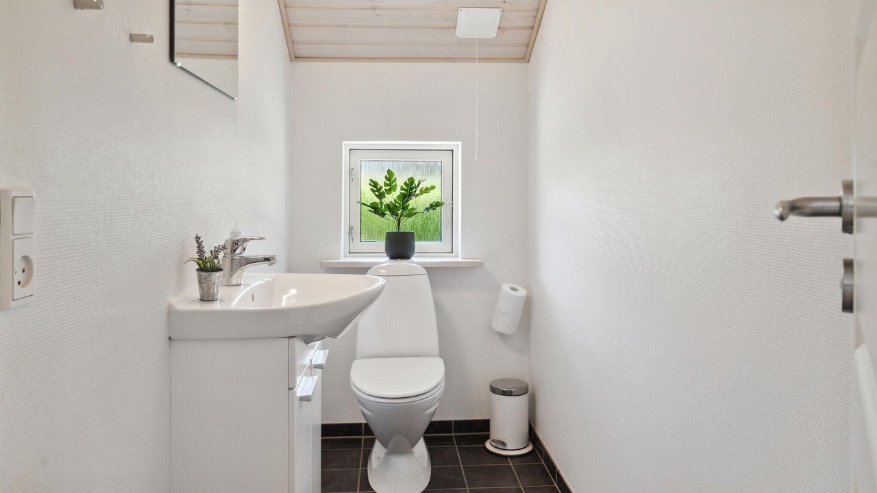 Photo of Bathroom in Pøt Strandby