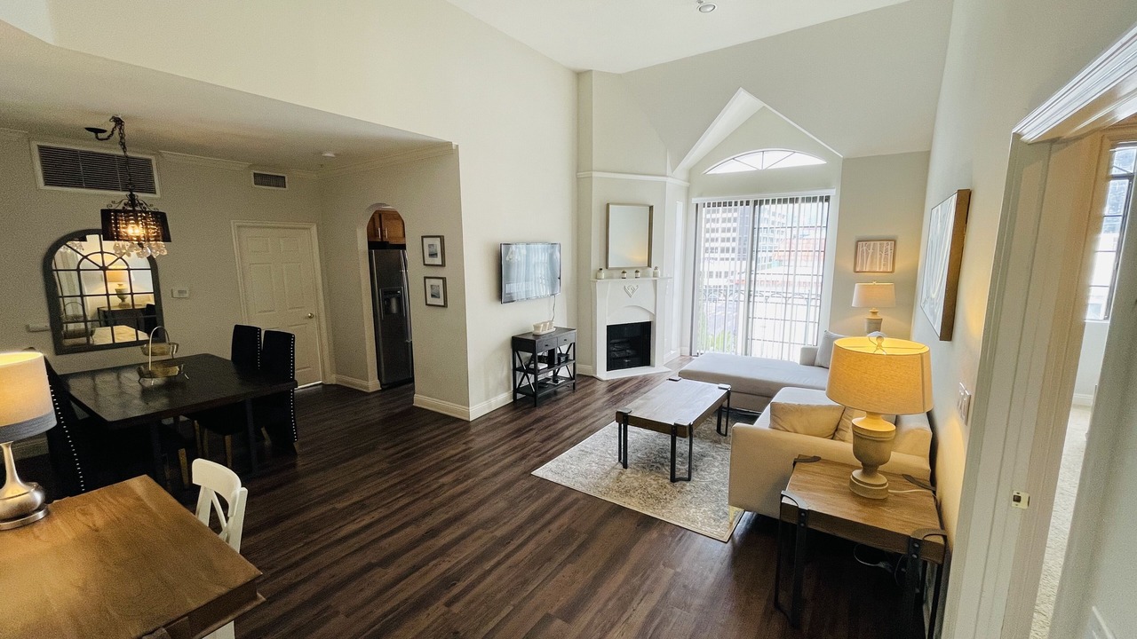 Photo of Livingroom in Beverly Grove