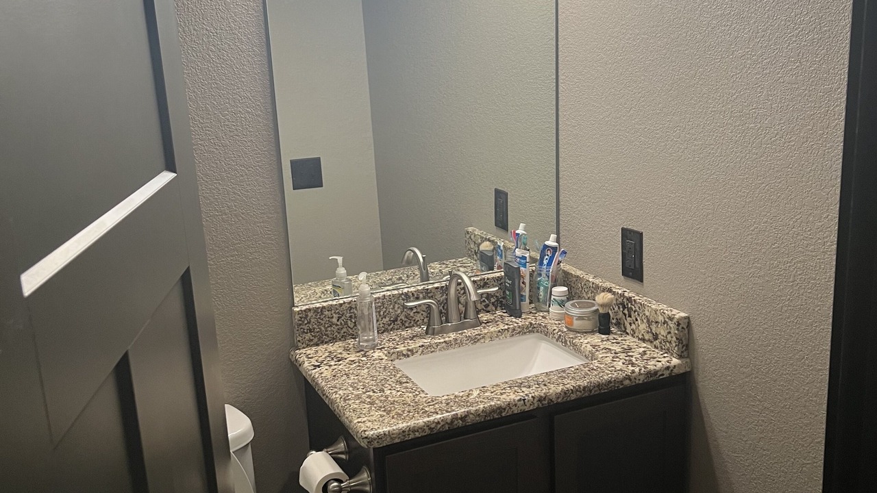 Photo of Bathroom in Gregory