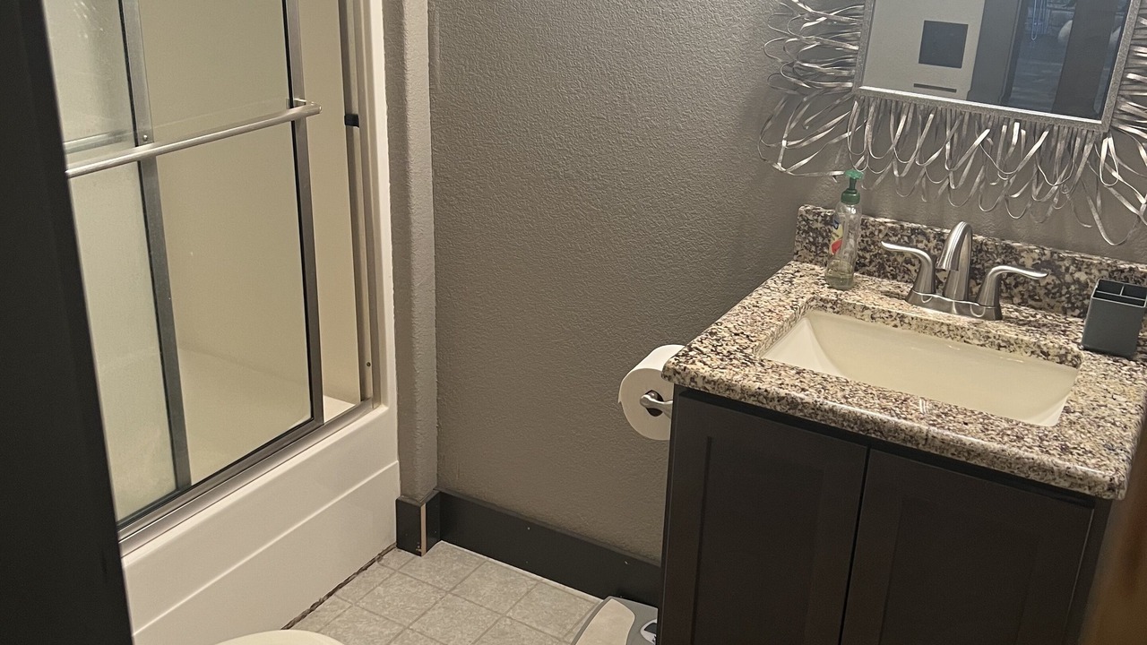 Photo of Bathroom in Gregory