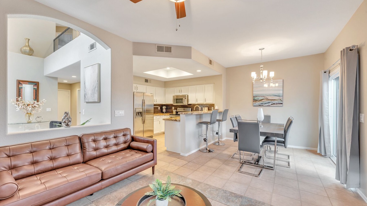 Photo of Livingroom in Stetson Hills State