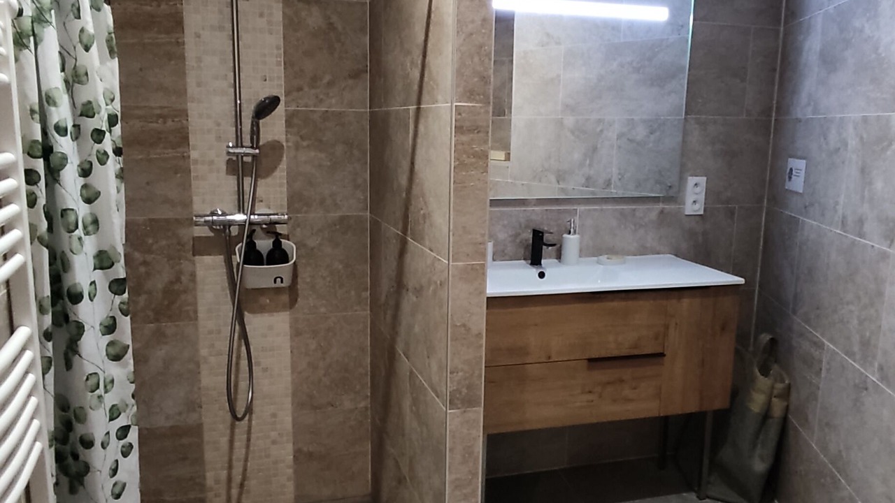 Photo of Bathroom in Pourrieres