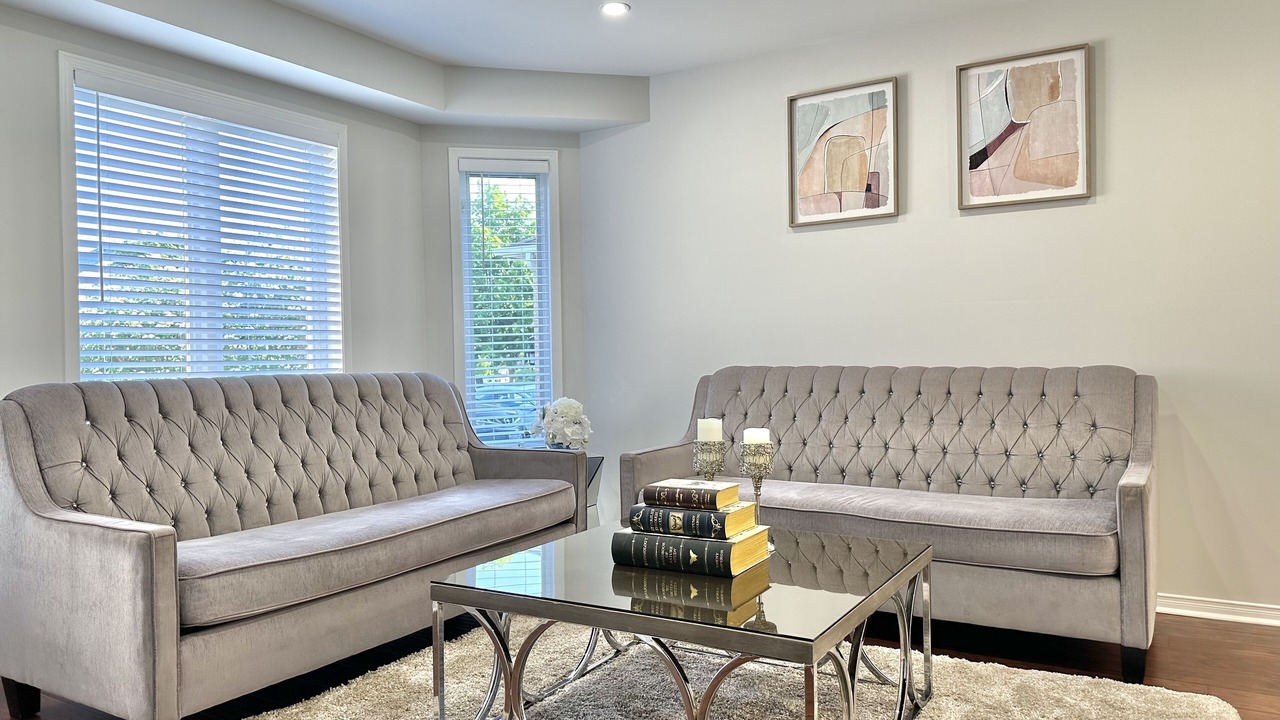 Photo of Livingroom in Alcona