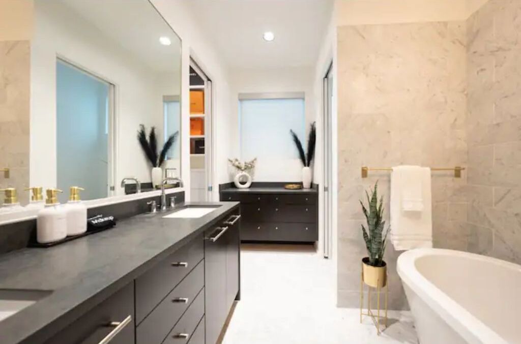 Photo of Bathroom in Washington Ave./ Memorial Park