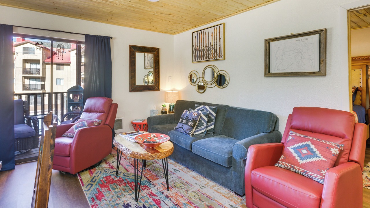 Photo of Livingroom in Red River