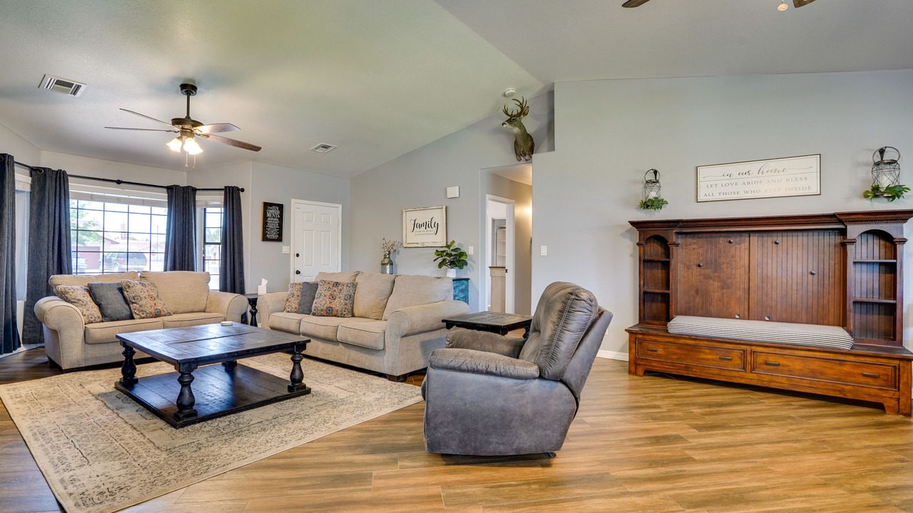 Photo of Livingroom in Safford
