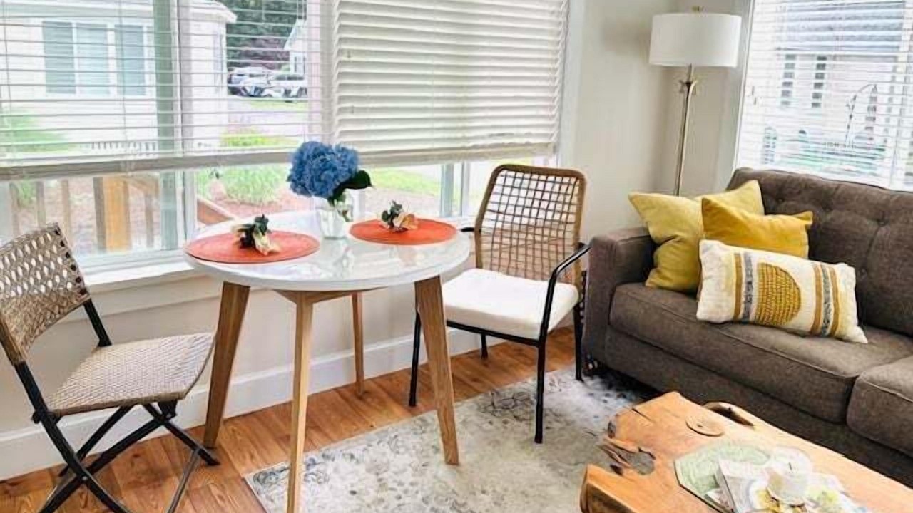 Photo of Livingroom in Moody